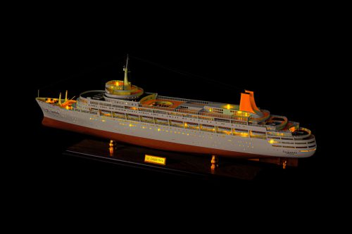 SS Canberra Model