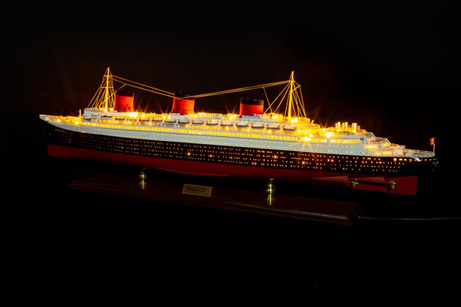 SS Normandie model with LED lights | Ocean Liners Models